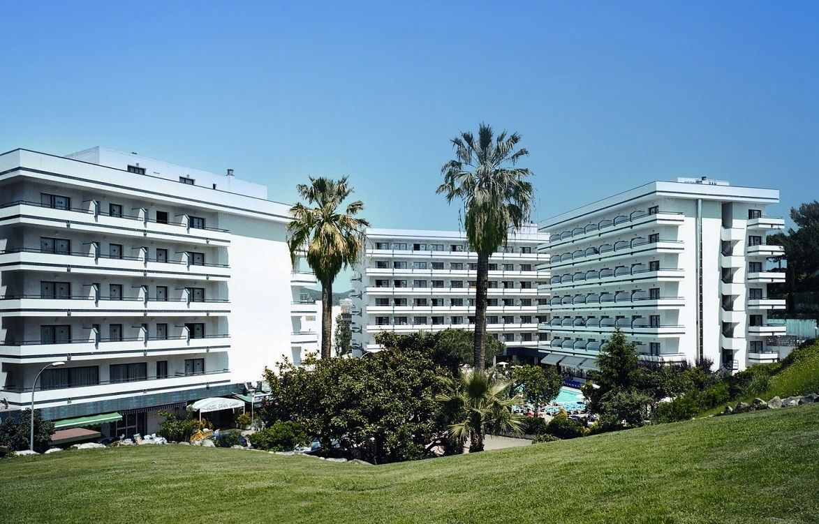 Hotel Gran Garbi & Aquasplash Lloret de Mar Bagian luar foto